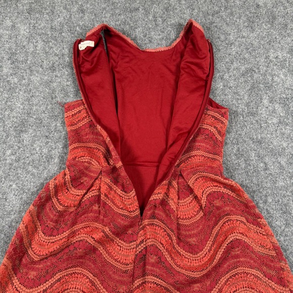 Francescas Dress Size Large Red Sleeveless Lace Overlay Party Cocktail Women's - Picture 7 of 8